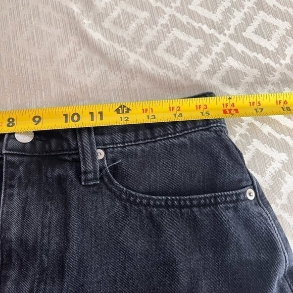 Madewell Denim Frisco Mini Skirt Black Raw Hem Size 29 Waist - Picture 6 of 7